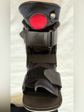 DJO ProCare XcelTrax Air Ankle Walking Boot Pneumatic Brace Black Size Small
